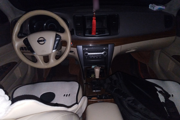 日产 天籁 2011款 2.5L XL领先版中控内饰7002