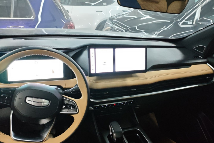 吉利汽车 豪越L 2023款 2.0T DCT旗舰型中控内饰7002