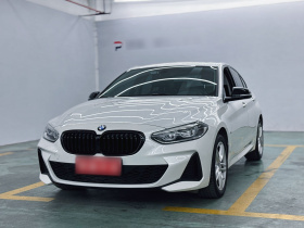 宝马1系 2021款 120i M运动曜夜版