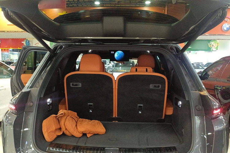 理想汽车 理想L8 2023款 Max局部细节23