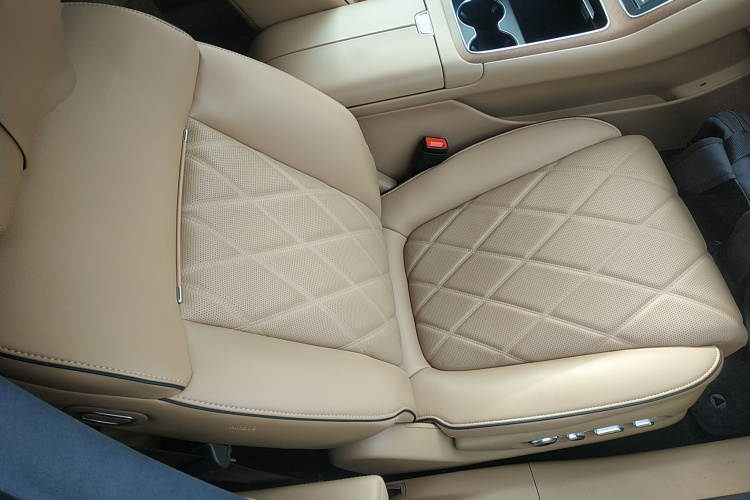 鸿蒙智行 享界S9 2024款 纯电 Ultra 四驱旗舰版局部细节41