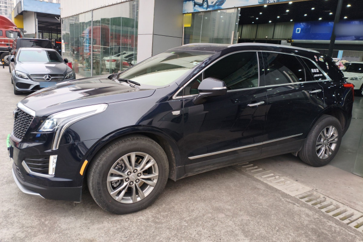 凯迪拉克XT5 2021款 2.0T 两驱豪华型车身外观4