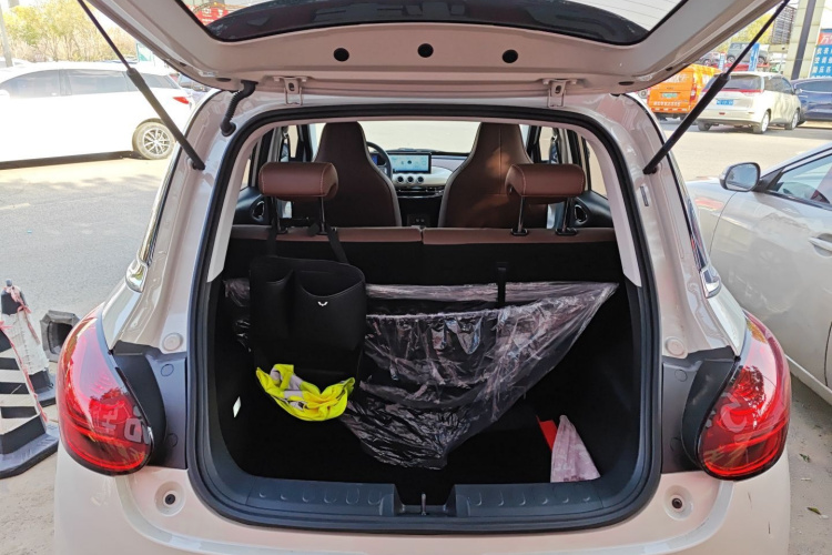 五菱汽车 五菱缤果 2024款 333km 悦享款机舱底盘23