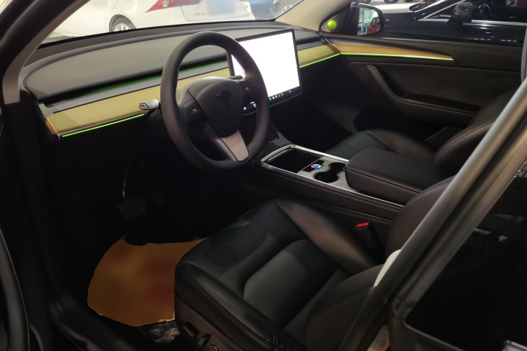 特斯拉 Model Y 2022款 改款 后轮驱动版中控内饰20