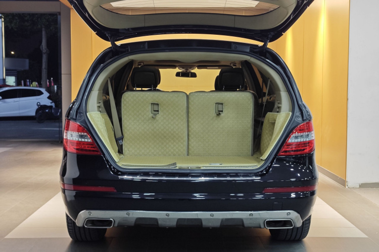 奔驰R级 2014款 R 320 4MATIC 豪华型局部细节23
