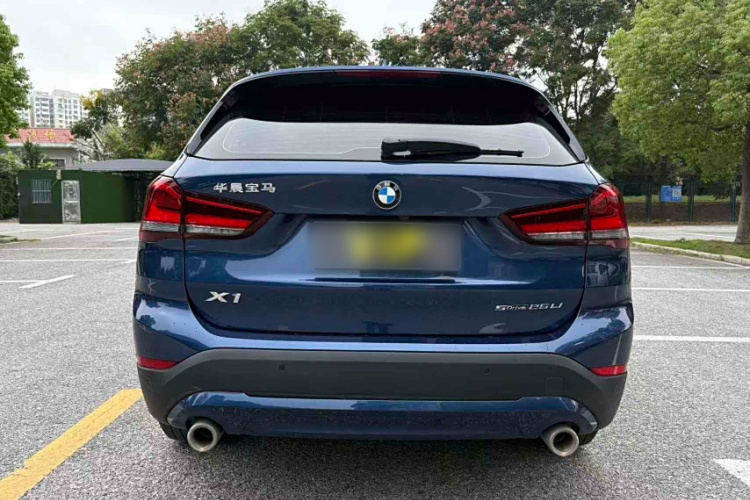 宝马X1 2021款 改款 sDrive25Li 领先型车身外观6007