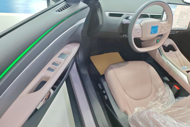 小鹏MONA M03 2025款 515 长续航 Plus中控内饰7003