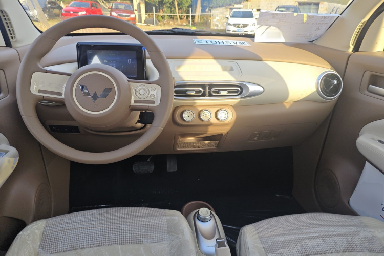 五菱汽车 宏光MINIEV 2025款 四门版 进阶款中控内饰12