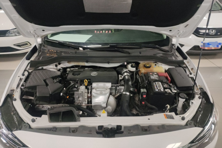 别克 英朗 2021款 1.3T 自动轻混动精英型机舱底盘24