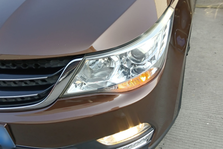 宝骏730 2016款 1.8L iAMT豪华型 7座局部细节36