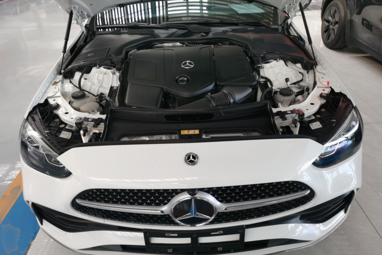 奔驰C级 2024款 改款二 C 260 L 运动版机舱底盘24