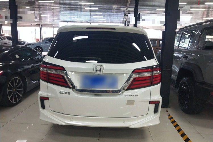 本田 艾力绅 2016款 2.4L 豪华版车身外观6