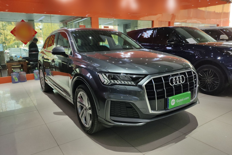 奥迪Q7 2021款 45 TFSI quattro S line运动型车身外观6002