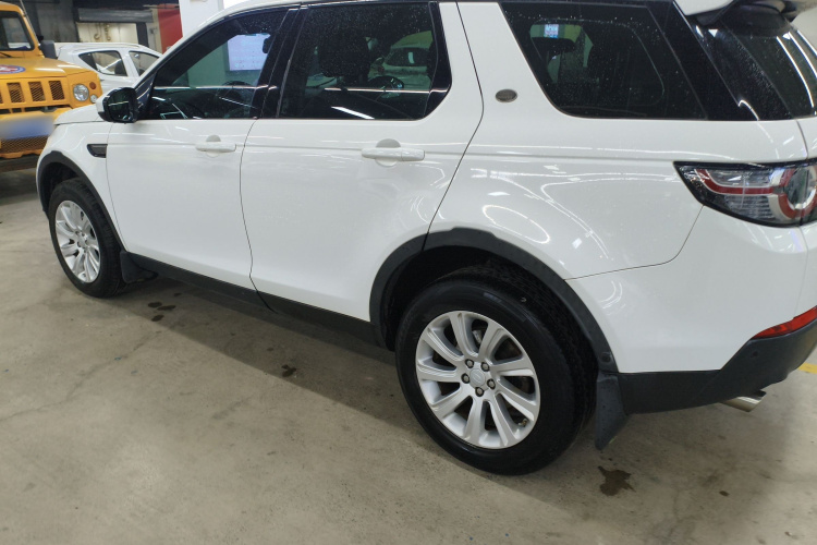 路虎 发现神行 2018款 240PS SE版车身外观6003