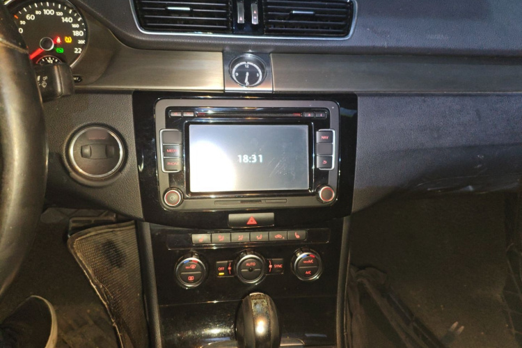 一汽-大众CC 2016款 300TSI 25周年纪念版局部细节16