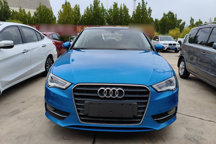 奥迪A3 2015款 Sportback 35 TFSI 百万纪念智领型车身外观2