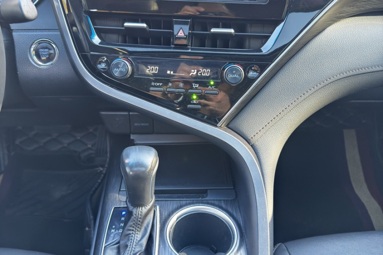 丰田 凯美瑞 2022款 2.0GVP 领先版局部细节16