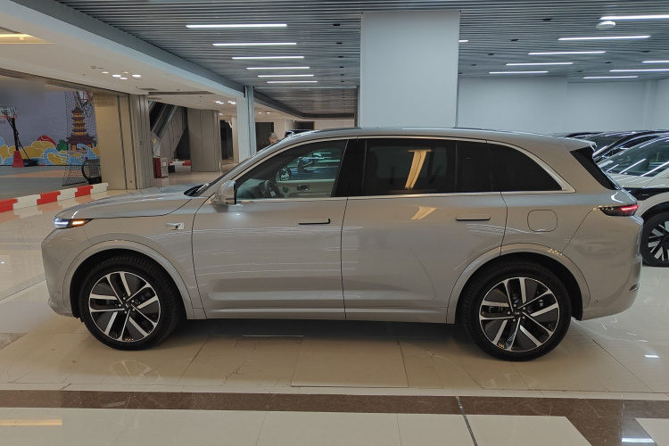 理想汽车 理想L7 2024款 Ultra车身外观6003