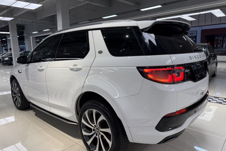 路虎 发现运动版 2022款 249PS 大都会版 5座车身外观6002