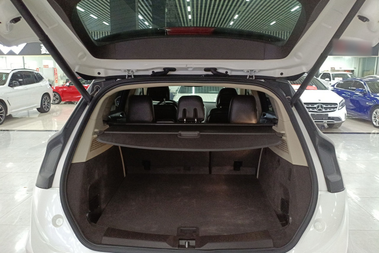 林肯MKC 2019款 2.0T 两驱尊雅版 国VI机舱底盘23