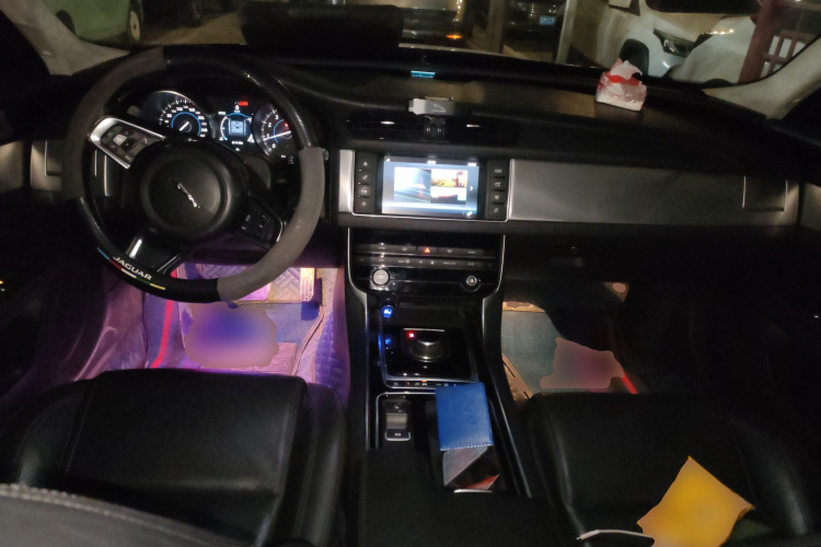 捷豹XFL 2018款 XFL 2.0T 200PS 风华版中控内饰12