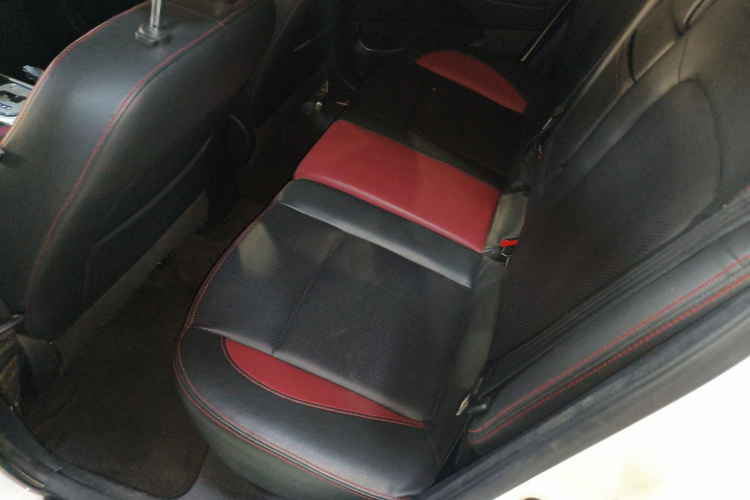 长安 逸动 2015款 1.6L 自动俊酷型 国IV中控内饰21