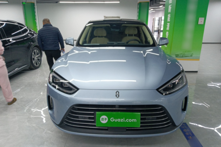 鸿蒙智行 问界M5 2023款 增程后驱标准版车身外观2