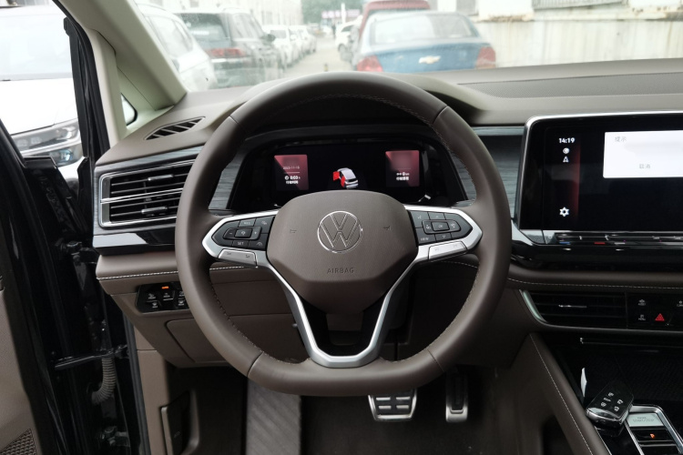大众 威然 2024款 380TSI 尊贵版局部细节13