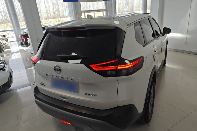 日产 奇骏 2021款 VC-Turbo 300 CVT 2WD舒适版车身外观7