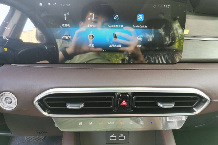 捷途X90 2024款 1.6T DCT 麒麟版 7座局部细节16