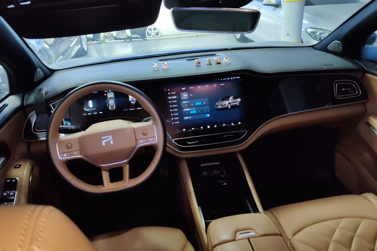 飞凡汽车 飞凡R7 2023款 后驱屏霸版中控内饰7002