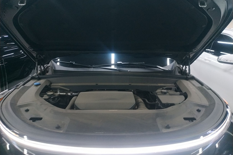 理想汽车 理想L9 2024款 Pro机舱底盘24