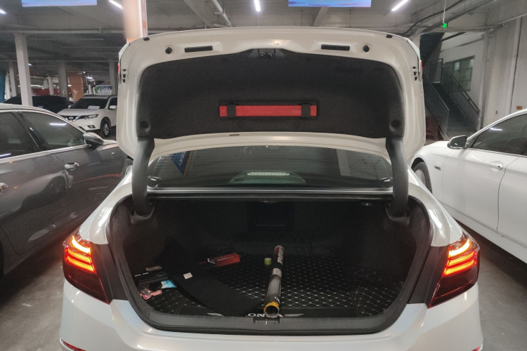 本田 英仕派 2022款 260TURBO 精悦版局部细节23