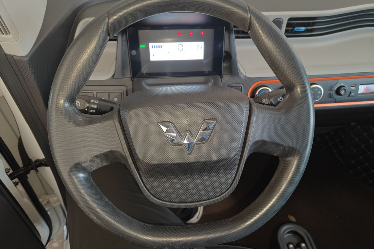 五菱汽车 宏光MINIEV 2022款 轻松款 磷酸铁锂中控内饰13