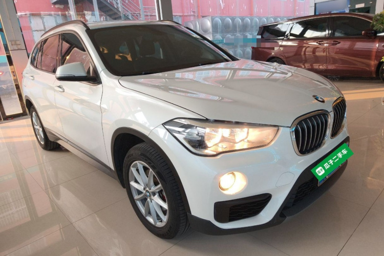 宝马X1 2019款 sDrive18Li 时尚型车身外观6002