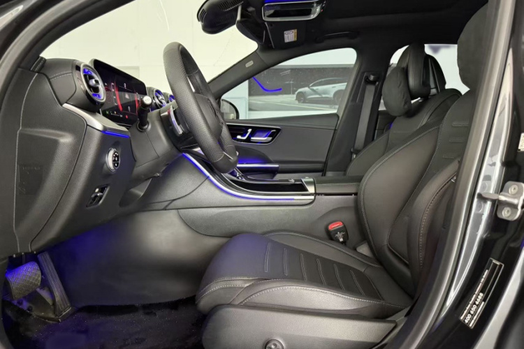 奔驰C级 2025款 C 260 L 皓夜运动版局部细节19