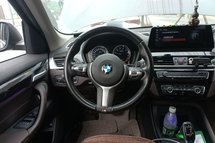 宝马X1 2022款 sDrive25Li 领先型中控内饰13