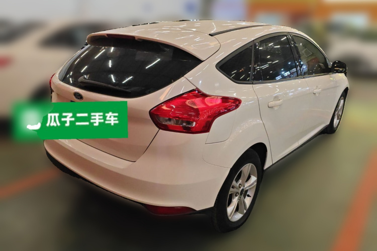 福特 福克斯 2015款 两厢 1.6L 自动舒适型车身外观7