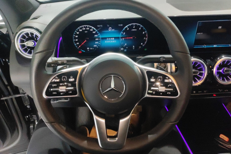 奔驰GLB 2022款 GLB 220 4MATIC局部细节13