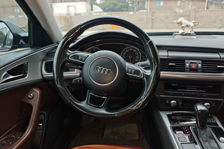 奥迪A6L 2016款 45 TFSI quattro 运动型中控内饰13