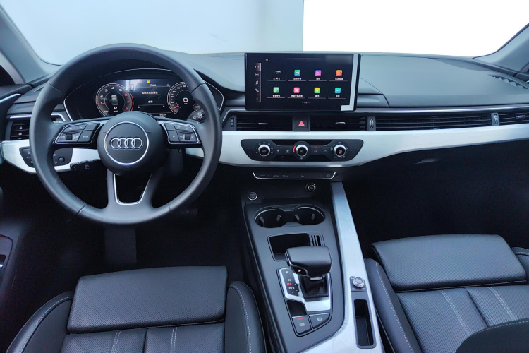 奥迪A4L 2024款 40 TFSI 时尚动感型中控内饰12