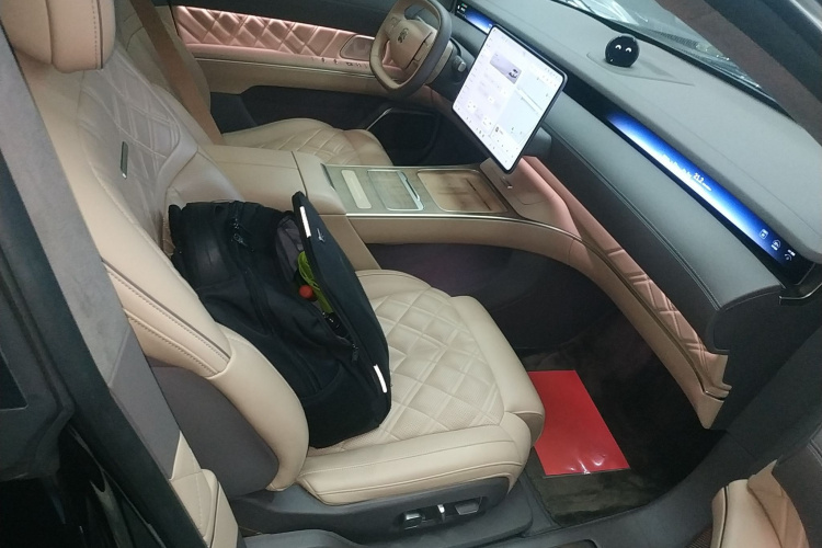 蔚来ET9 2025款 102kWh 签名版局部细节41