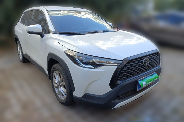 丰田 卡罗拉锐放 2023款 2.0L 先锋版车身外观3