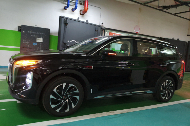 红旗HS7 PHEV 2025款 2.0T PHEV 两驱旗享版 6座车身外观6003