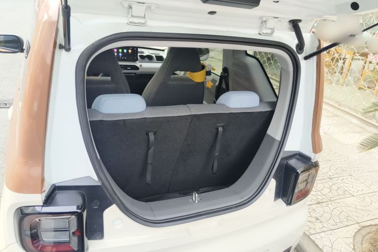 吉利银河 2024款 熊猫mini 200km 耐力熊机舱底盘23