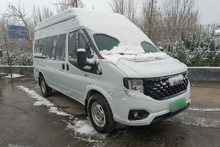 江铃福顺 2022款 2.0T 手动多功能乘用车中轴中高顶6-7座车身外观6002