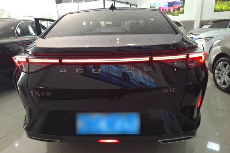 东风风神 奕炫 2020款 230T 自动炫酷曜夜骑士版车身外观6