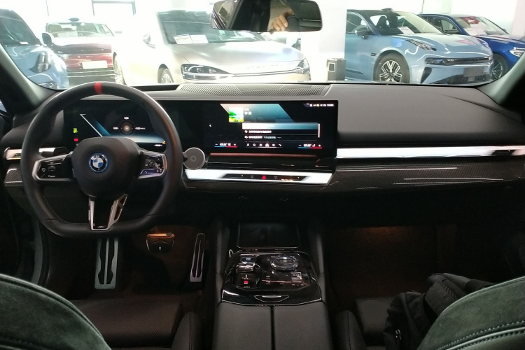宝马i5(进口) 2024款 xDrive M60中控内饰7002