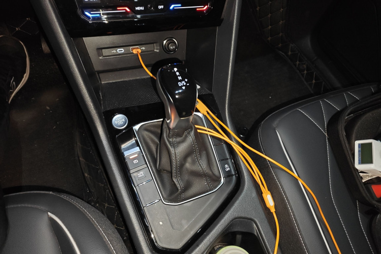 大众 途观L 2025款 出众款 300TSI 自动两驱龙腾版局部细节18