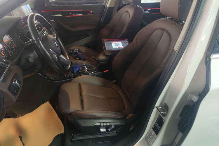 宝马X1 2022款 sDrive20Li 尊享型中控内饰19